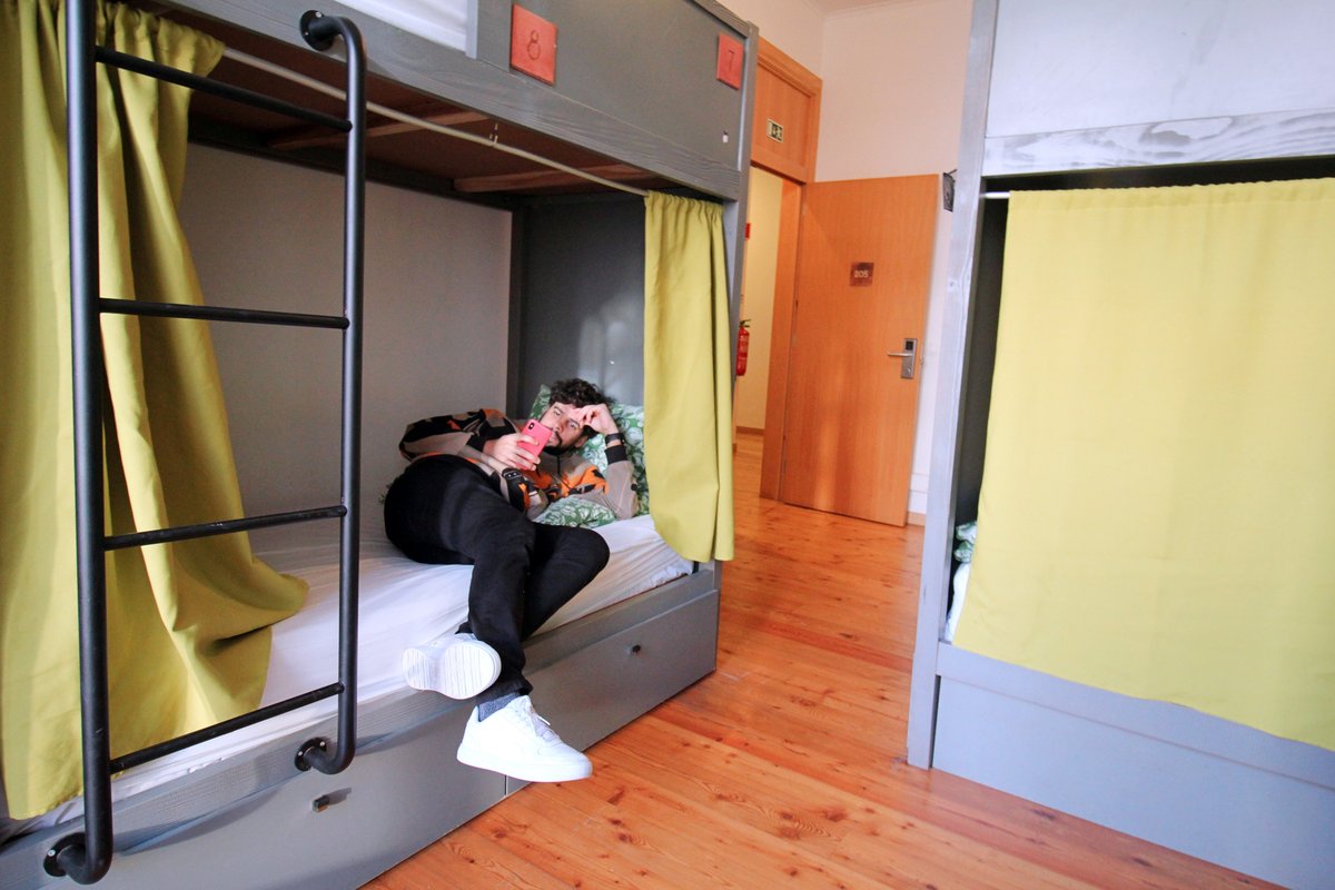 WOT Social Lisbon Patio - 8 Mix Dorm Ensuite 205 (1)