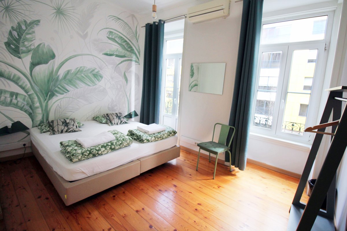 WOT Social Lisbon Patio - Double Room 101 (3)