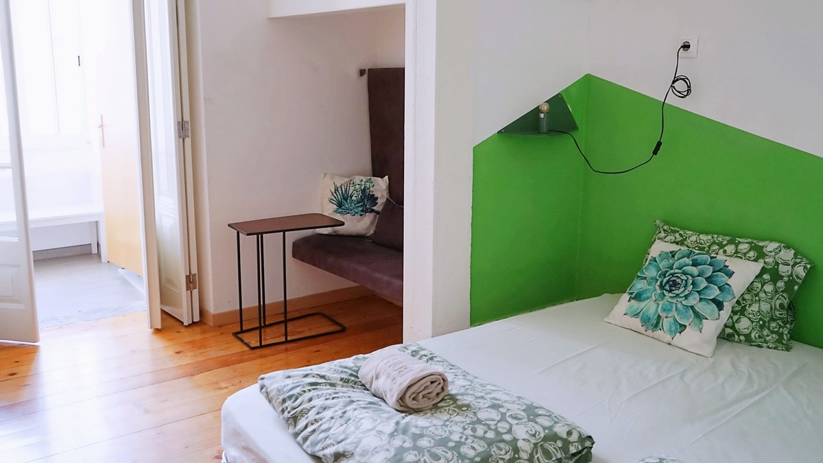 WOT Social Lisbon Patio - Double Room Ensuite (3)