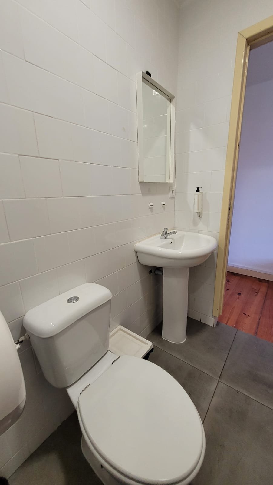 WOT Social New Lisbon - Double Room Ensuite (14)