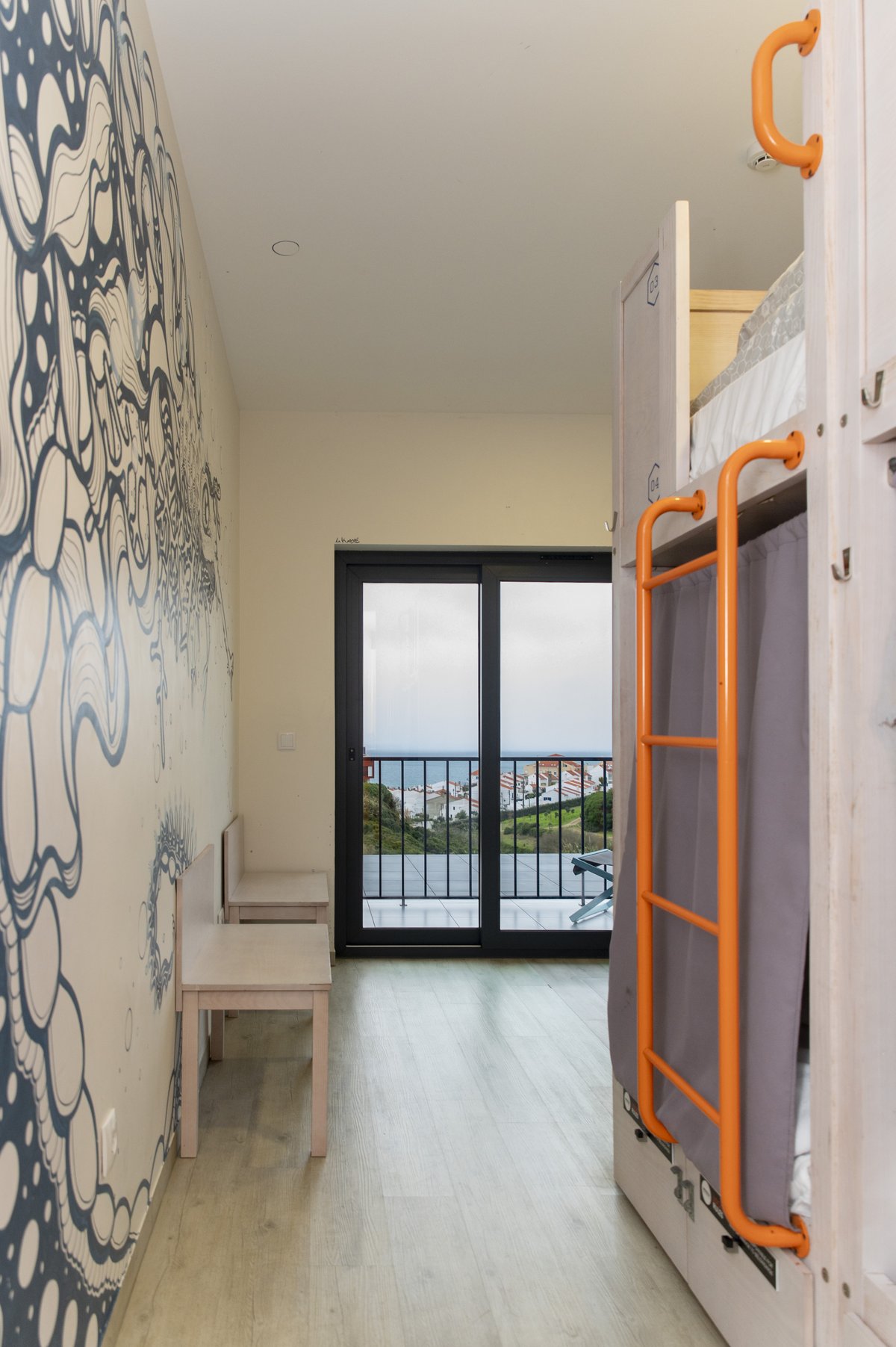 6 mix dorm ocean view