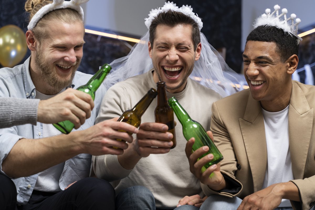 happy-men-bachelor-party (2)